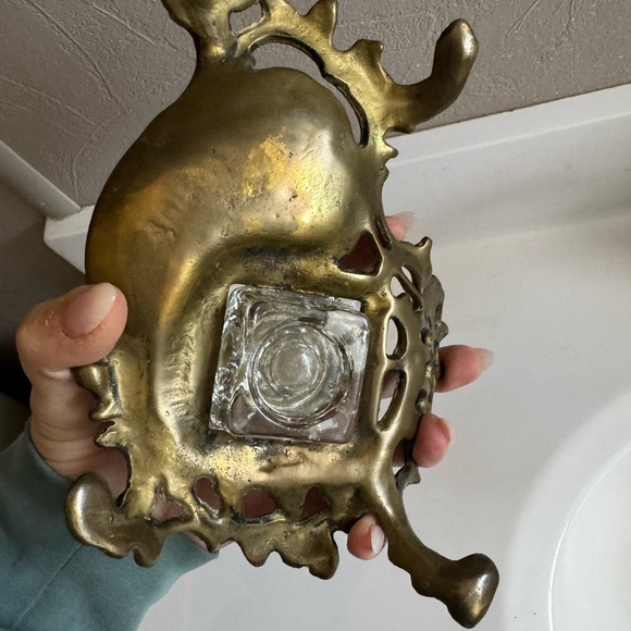 Vintage / Antique Brass Inkwell with Glass Insert - Picture 9 of 9